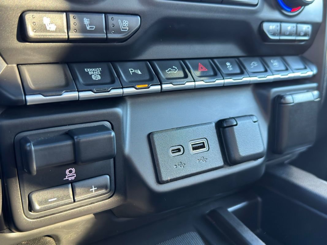 Used 2022 Chevrolet Silverado 2500 High Country image 42