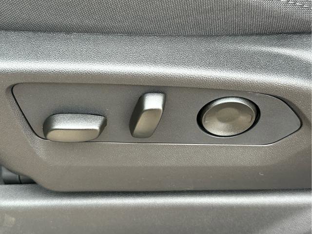 New 2026 Chevrolet Silverado 2500 Custom w/ Custom Value Package image 27