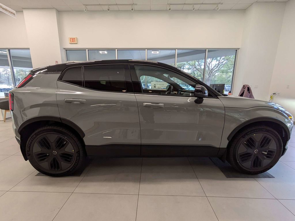 Used 2026 Volvo EX30 Cross Country Ultra w/ Protection Package Premier image 3