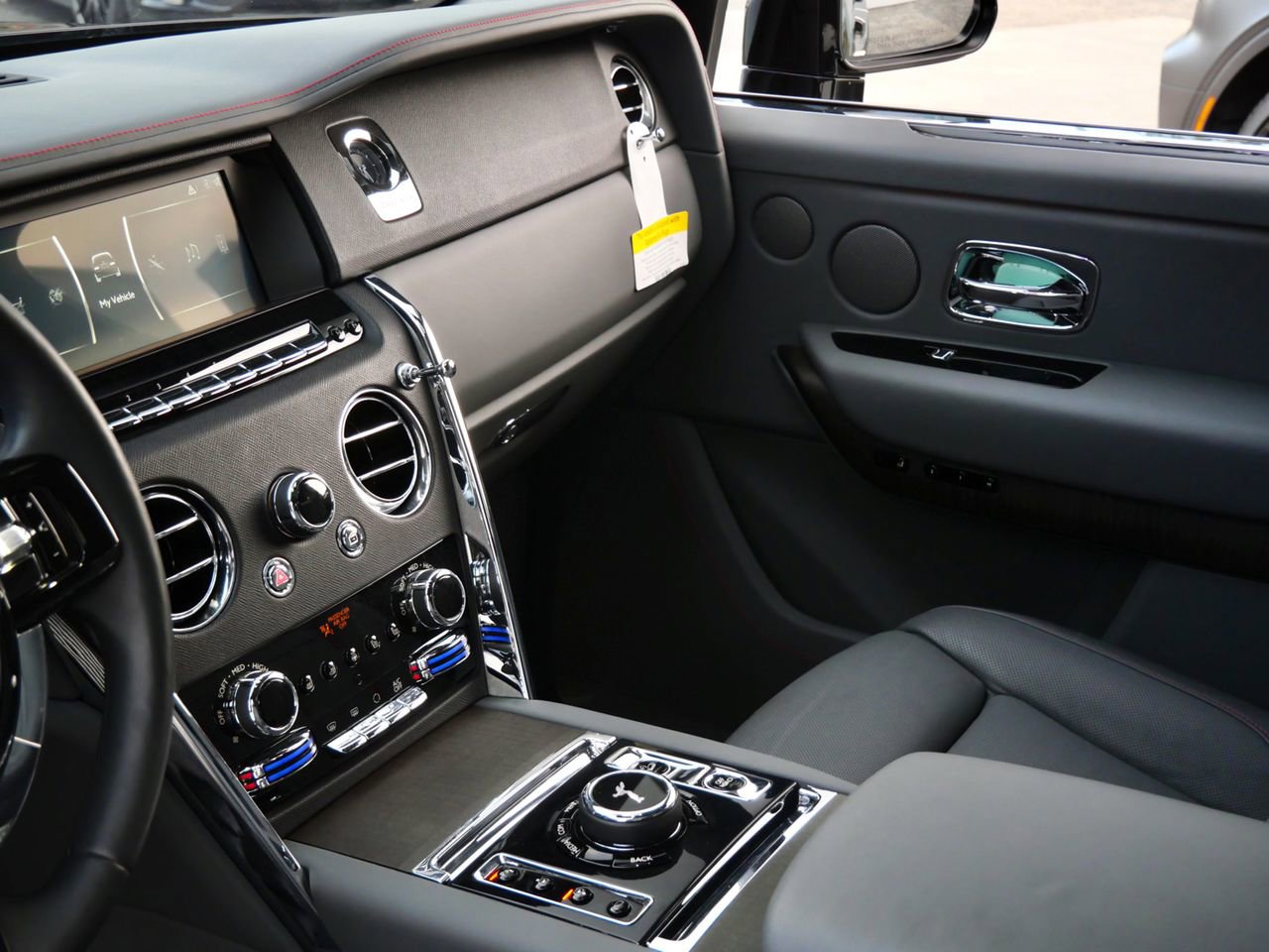 Used 2023 Rolls-Royce Cullinan image 24