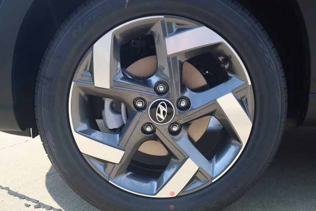 New 2026 Hyundai Venue SEL FWD image 8