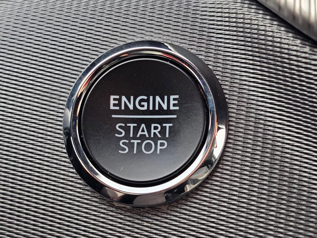 Certified 2025 Ford Explorer ST-Line image 21