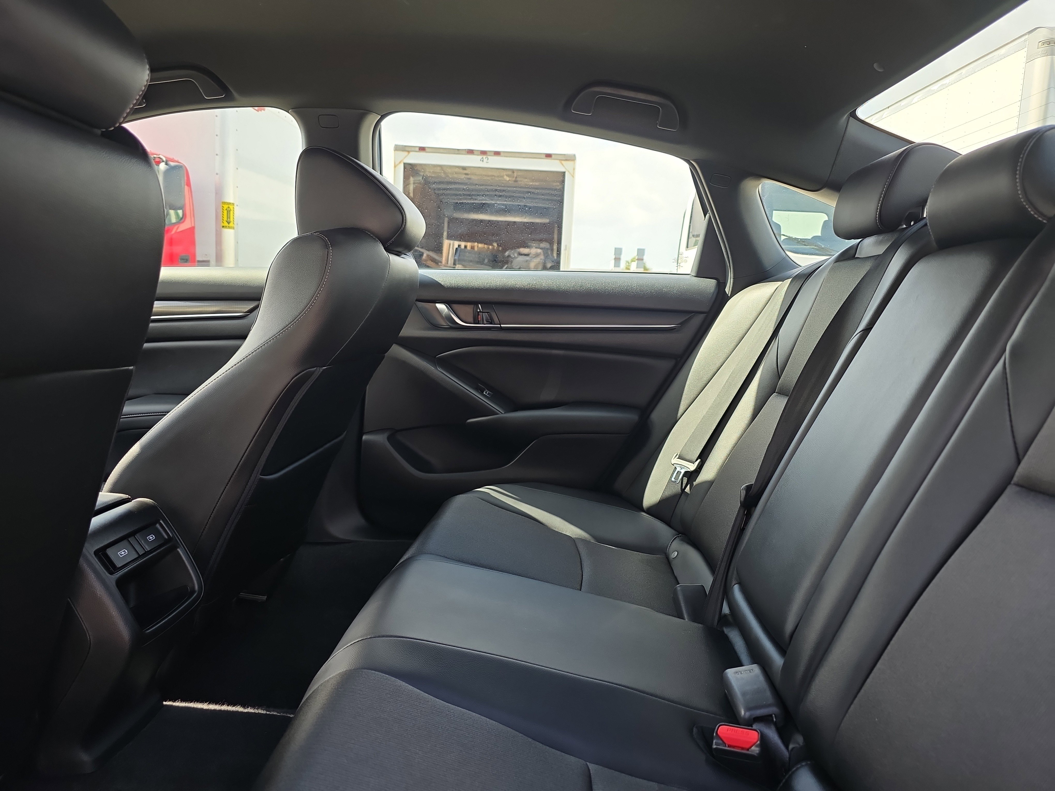 Used 2022 Honda Accord Sport image 15