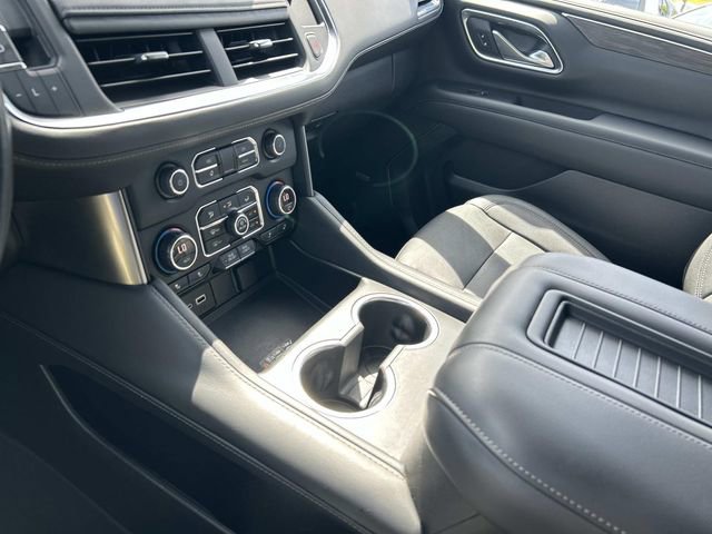 Used 2022 Chevrolet Tahoe Z71 w/ Luxury Package AWD/4WD image 32