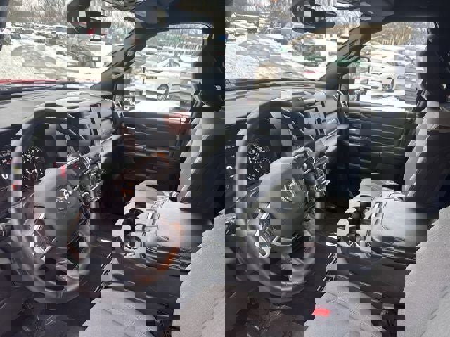 Used 2024 RAM 2500 Big Horn w/ Bed Utility Group image 15