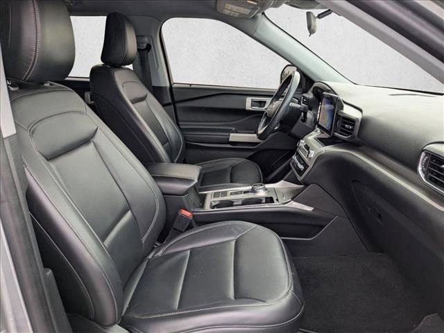 Used 2022 Ford Explorer XLT w/ Equipment Group 202A image 17