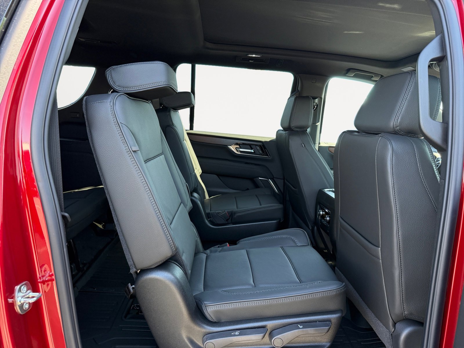 New 2026 GMC Yukon XL Denali w/ Sun & Power Step Package image 18