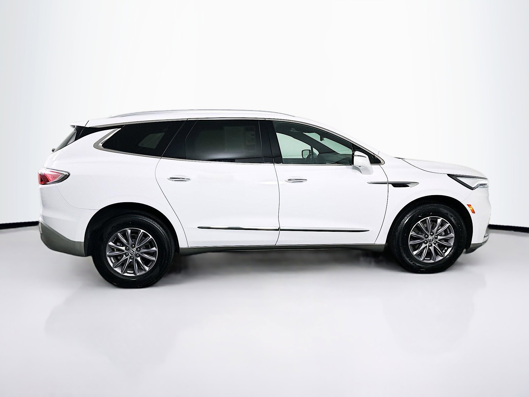 Used 2024 Buick Enclave Premium image 10