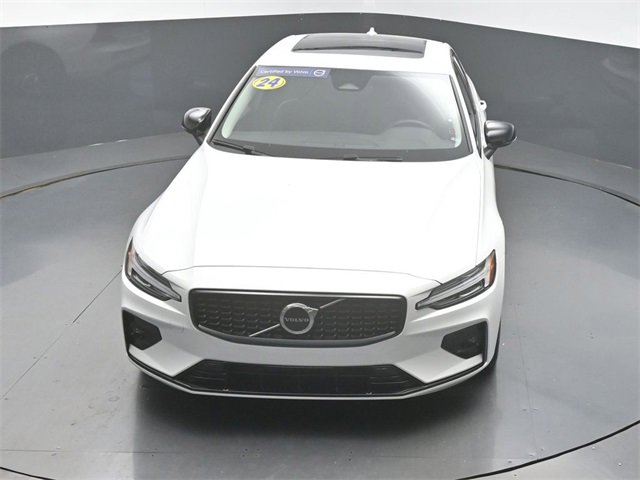 Used 2024 Volvo S60 B5 Core image 41