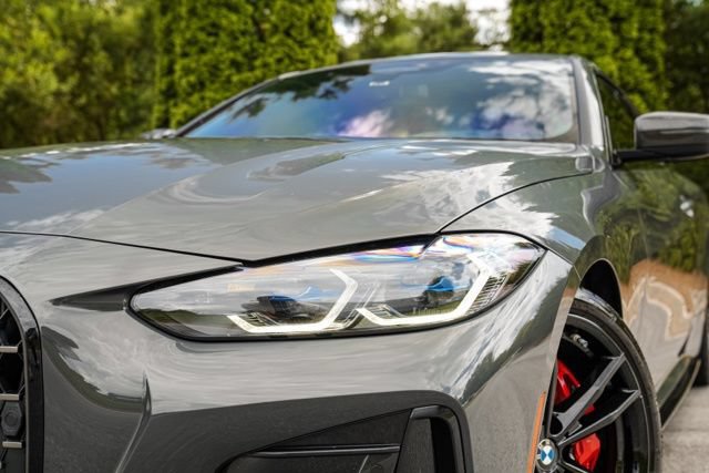 Used 2022 BMW M440i Coupe RWD image 4