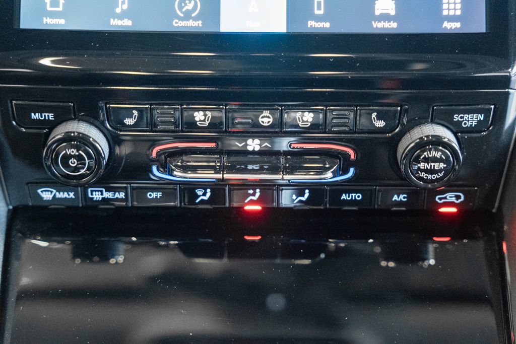 Used 2023 Jeep Grand Cherokee L Limited w/ Luxury Tech Group II AWD/4WD image 26