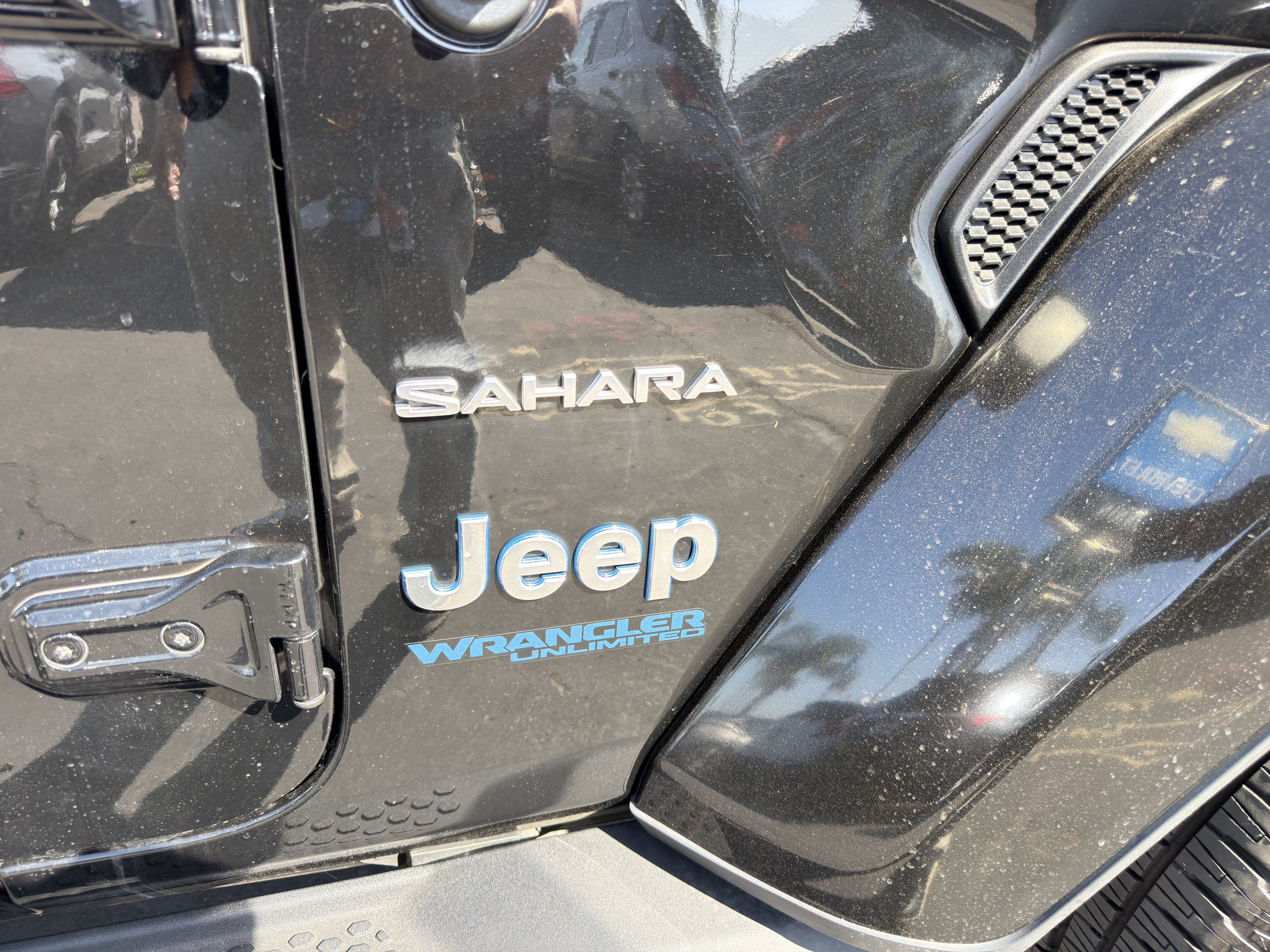 Used 2022 Jeep Wrangler Unlimited Sahara w/ Cold Weather Group AWD/4WD image 43