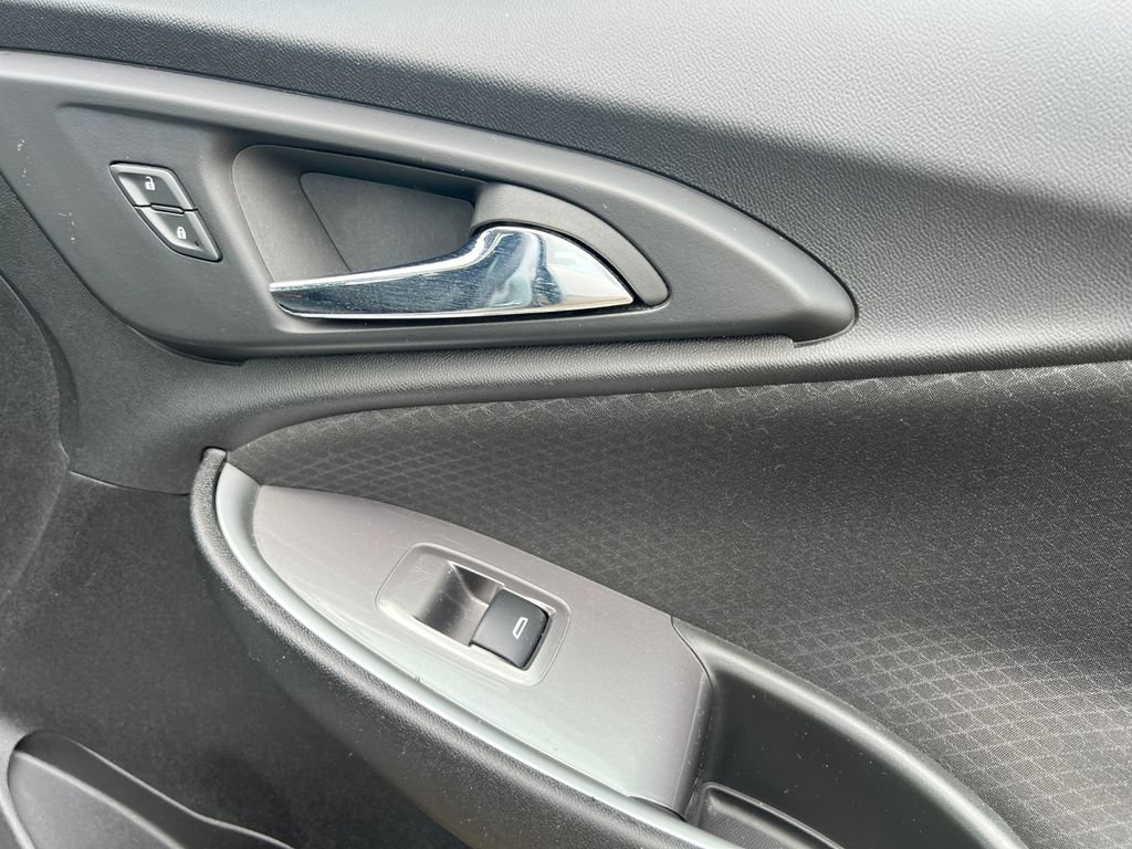 Used 2024 Chevrolet Malibu LT FWD image 33