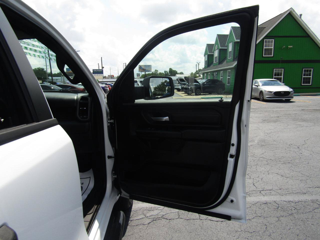 Used 2023 RAM 1500 Tradesman AWD/4WD image 22