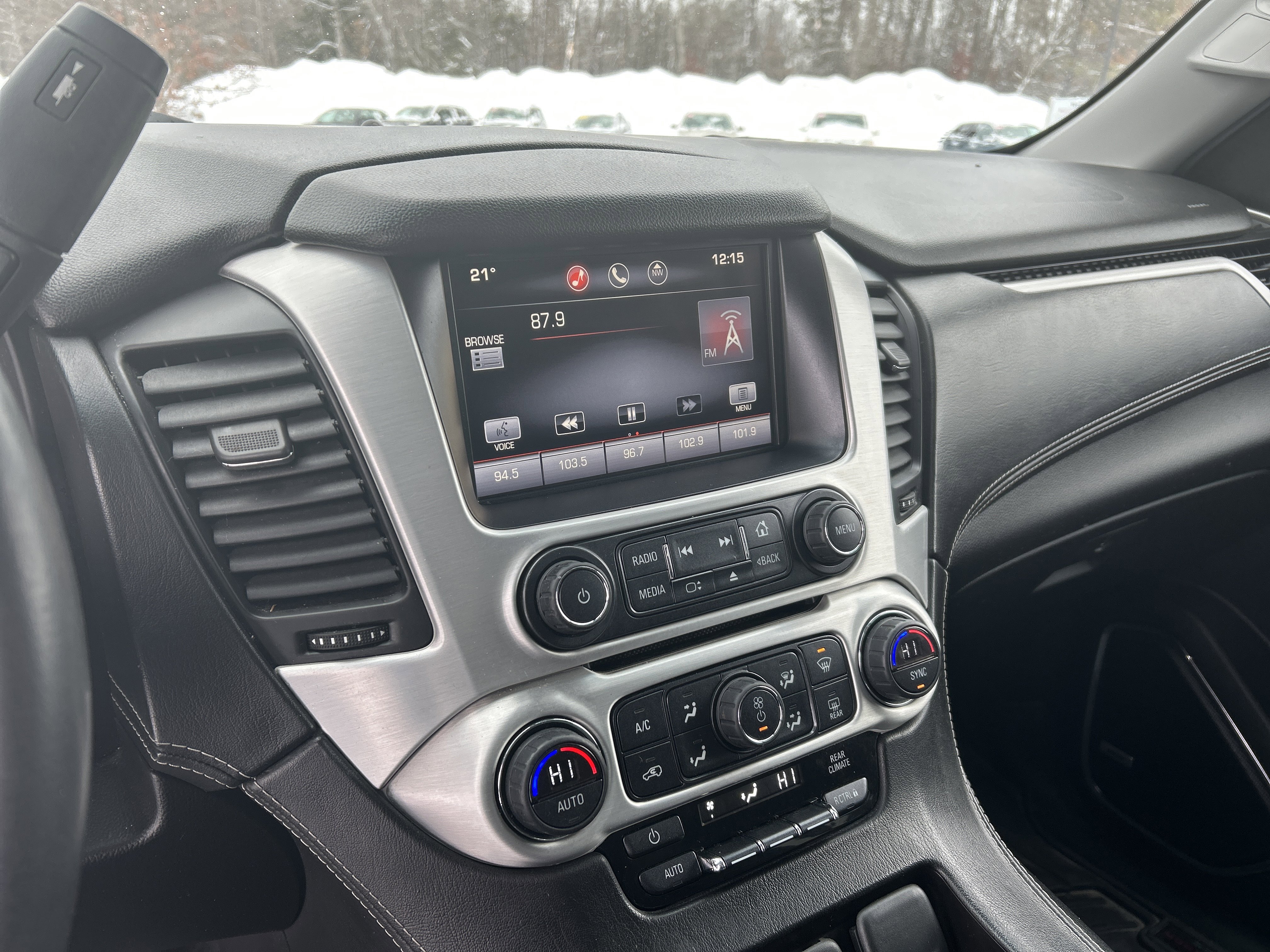 Used 2015 GMC Yukon XL SLE image 19