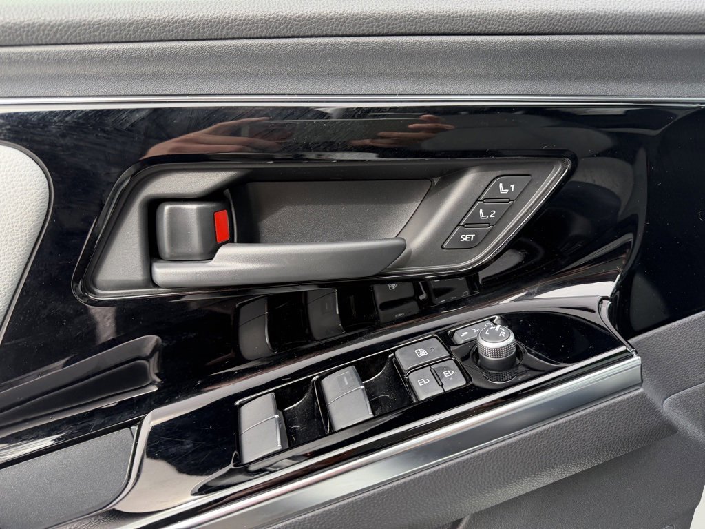 Used 2023 Subaru Solterra AWD image 13