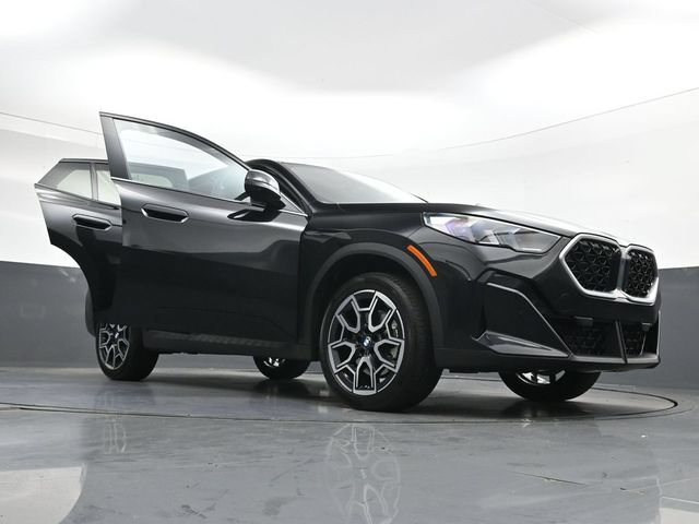 Used 2025 BMW X2 xDrive28i w/ Technology Package AWD/4WD image 41