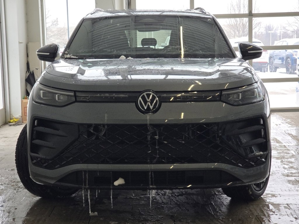 New 2026 Volkswagen Tiguan SE R-Line image 3