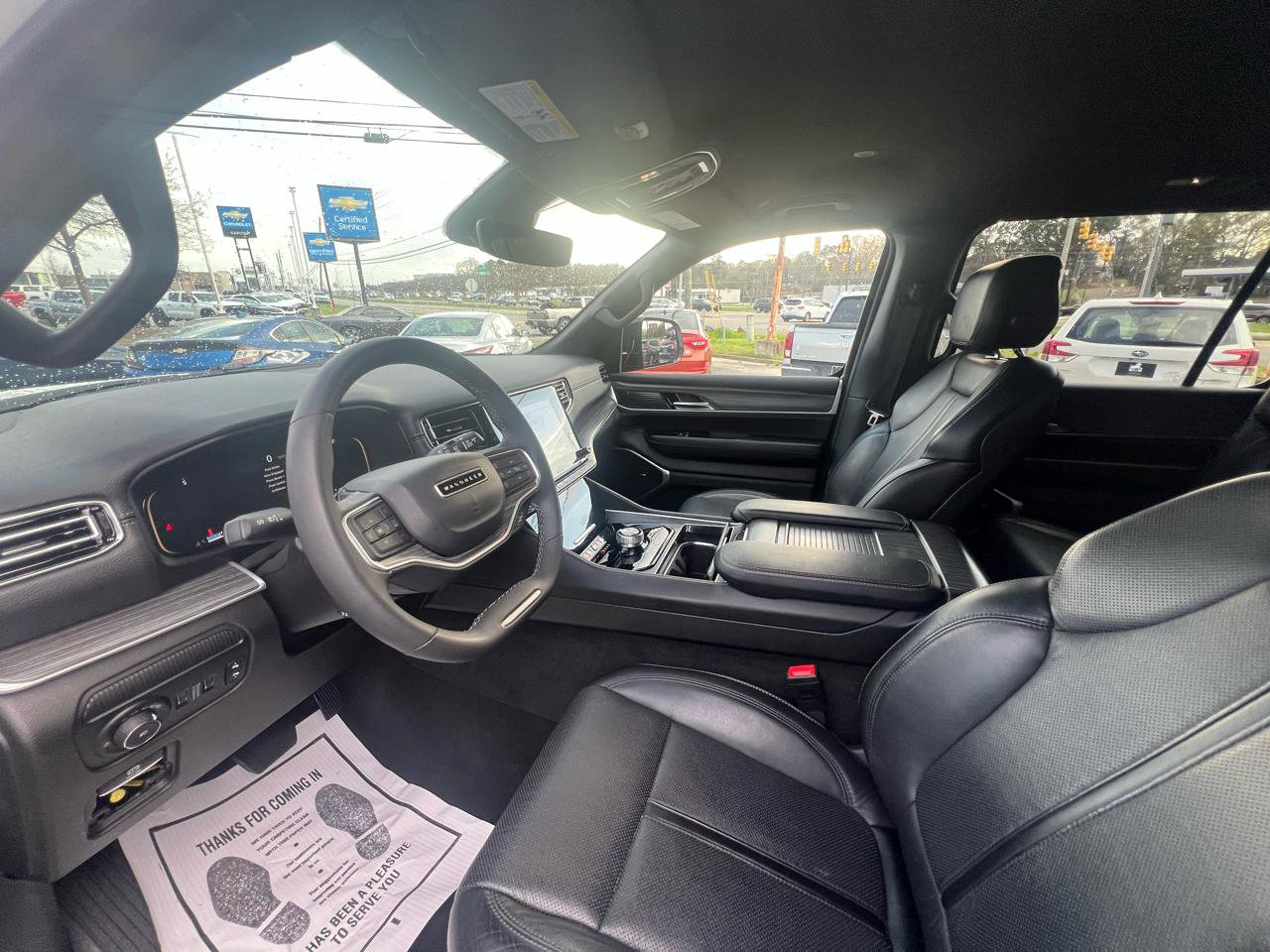 Used 2024 Jeep Wagoneer L Series II image 29