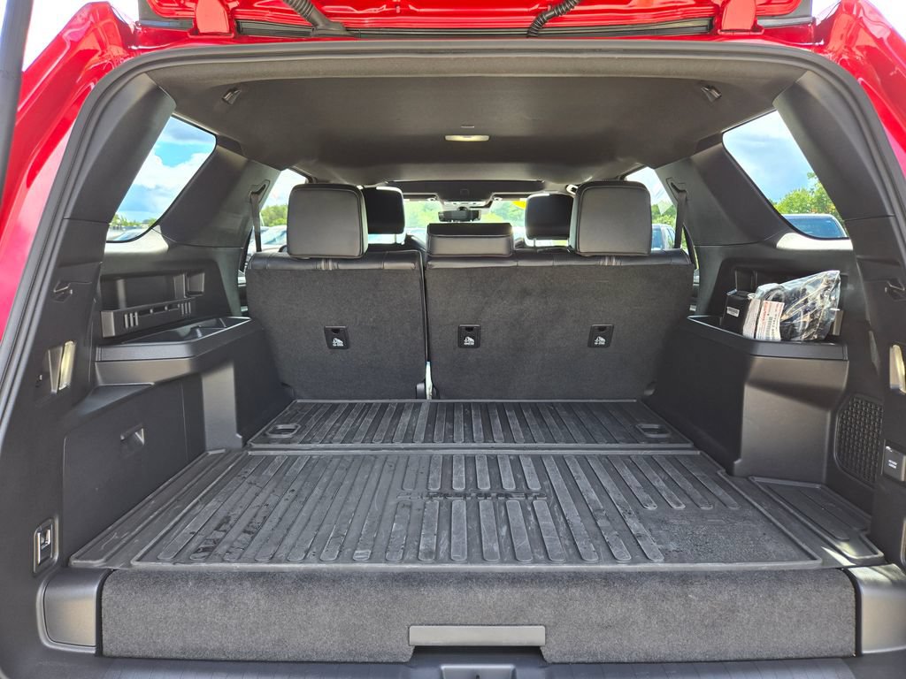 Used 2025 Toyota 4Runner Limited w/ Tow Technology Package AWD/4WD image 10