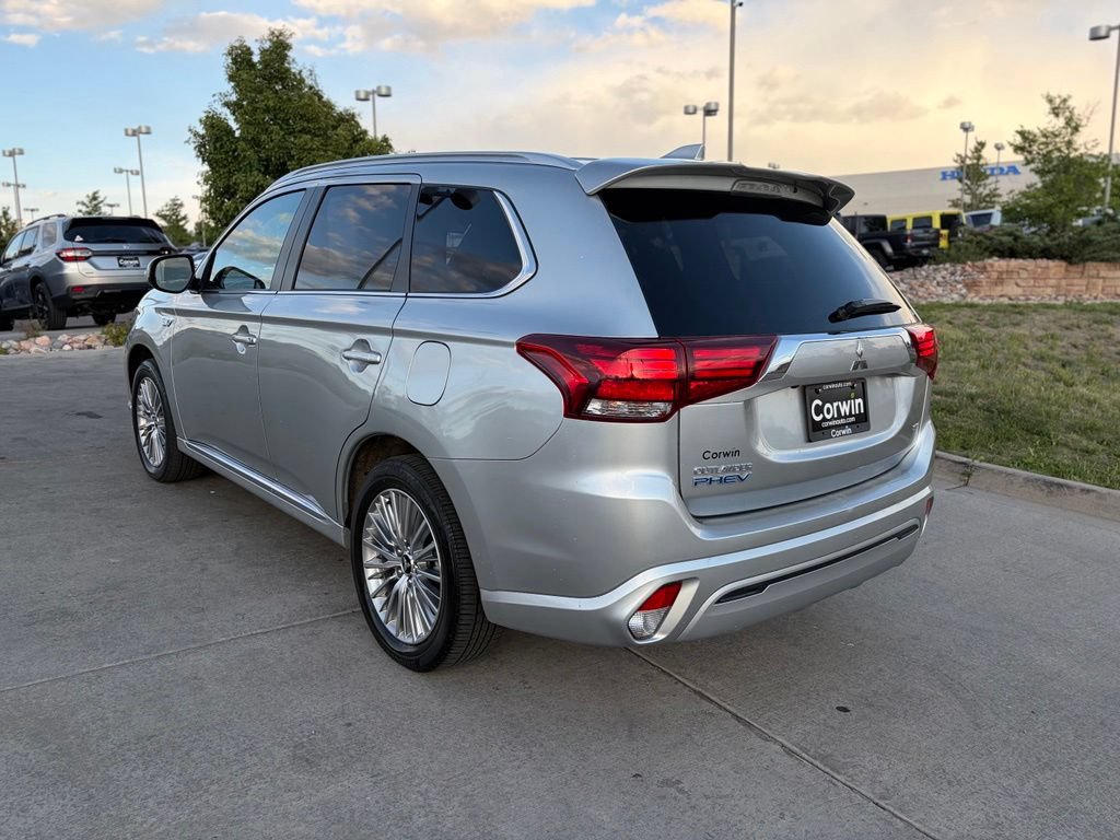 Used 2021 Mitsubishi Outlander 4WD Plug-In Hybrid image 7