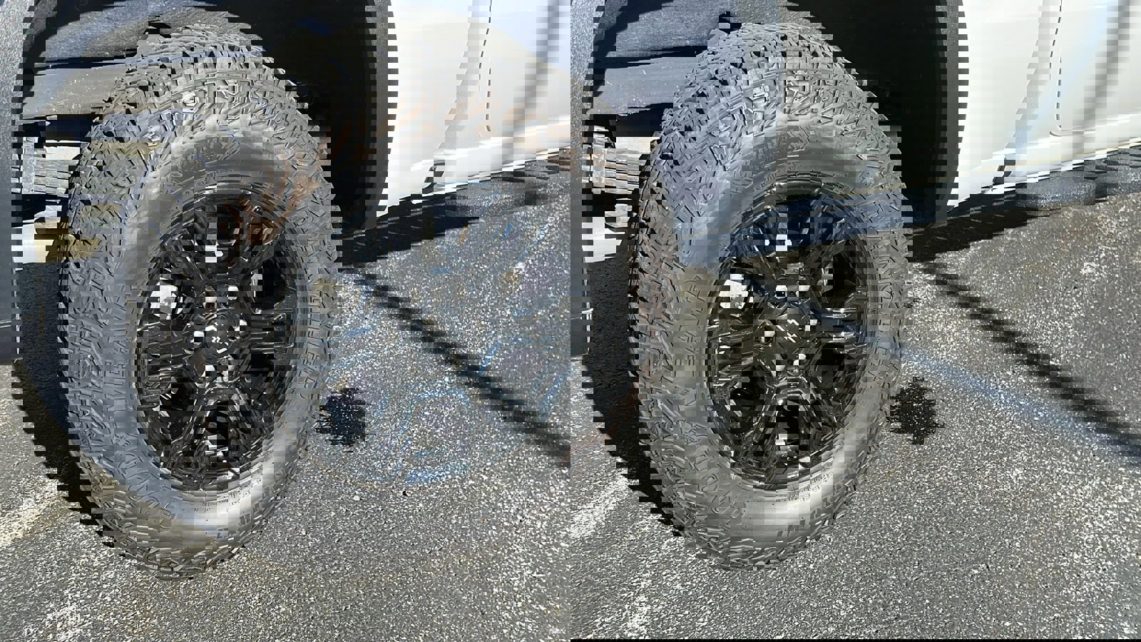 Used 2024 Chevrolet Silverado 1500 ZR2 w/ Technology Package image 10