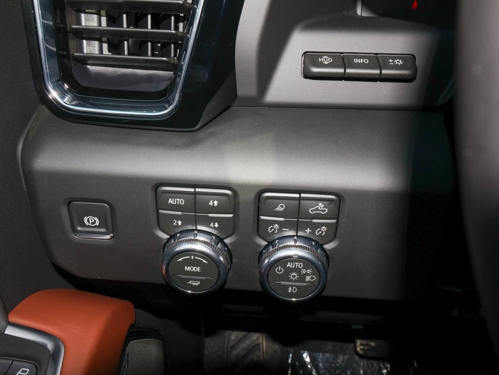 New 2026 GMC Sierra 3500 Denali Ultimate AWD/4WD image 27