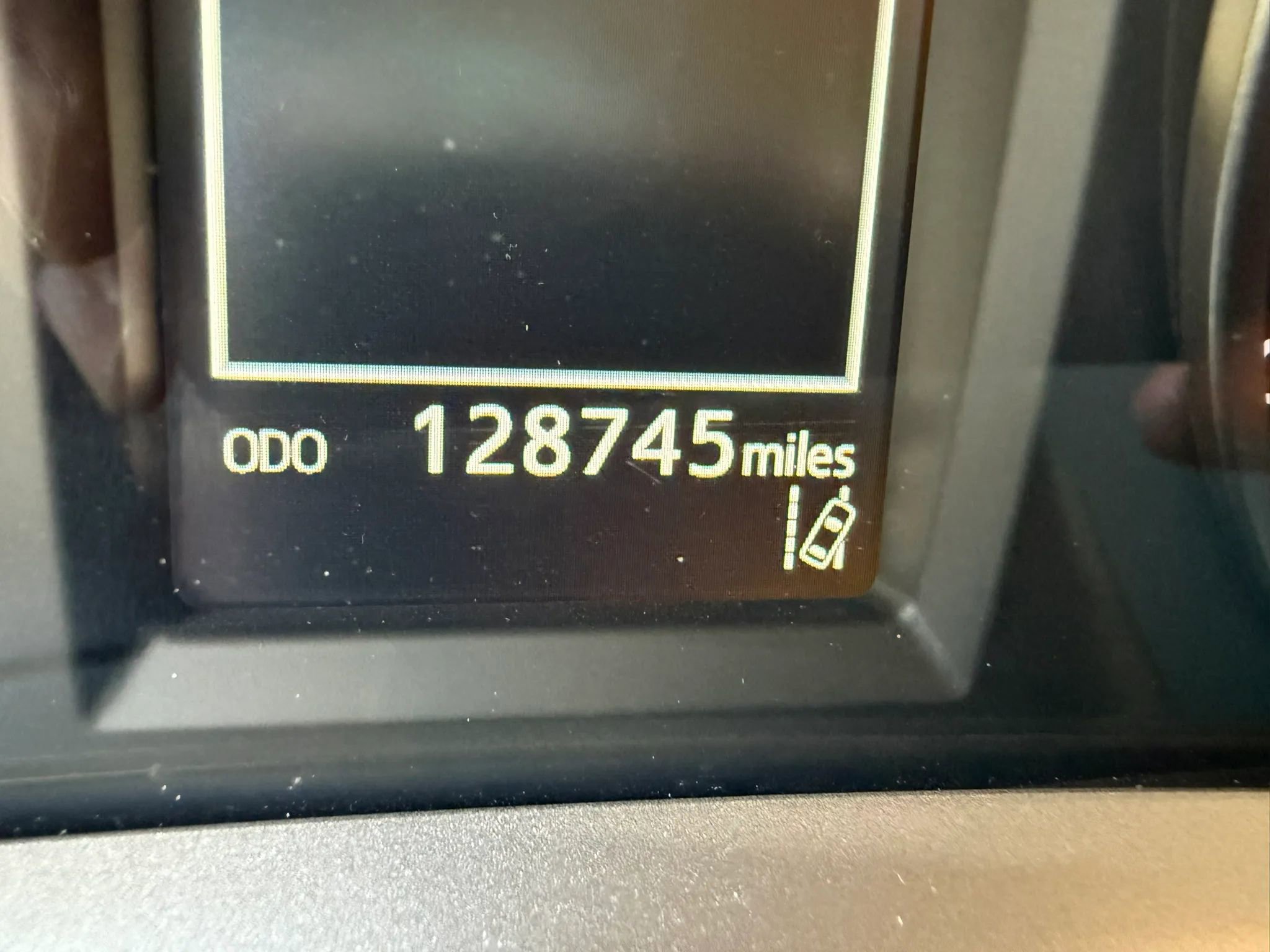 Used 2017 Toyota RAV4 LE FWD image 15