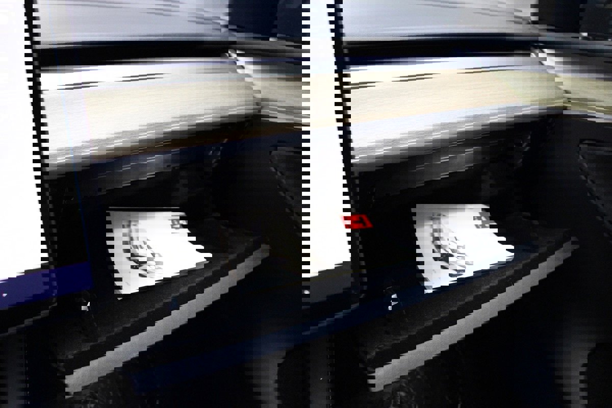 Used 2023 Tesla Model Y Long Range image 31