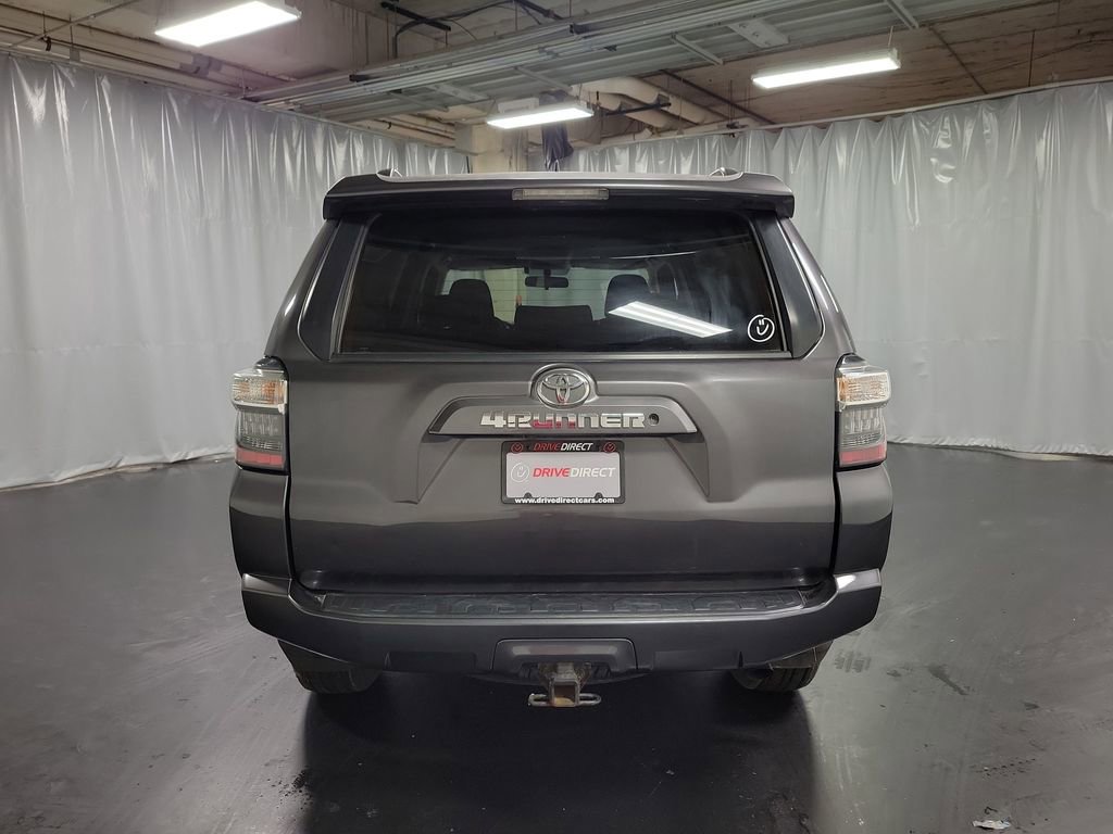 Used 2019 Toyota 4Runner SR5 AWD/4WD image 7