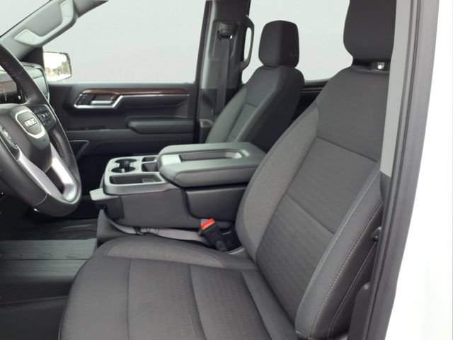 Used 2024 GMC Sierra 1500 Elevation w/ LPO, Elevation Black Package AWD/4WD image 19