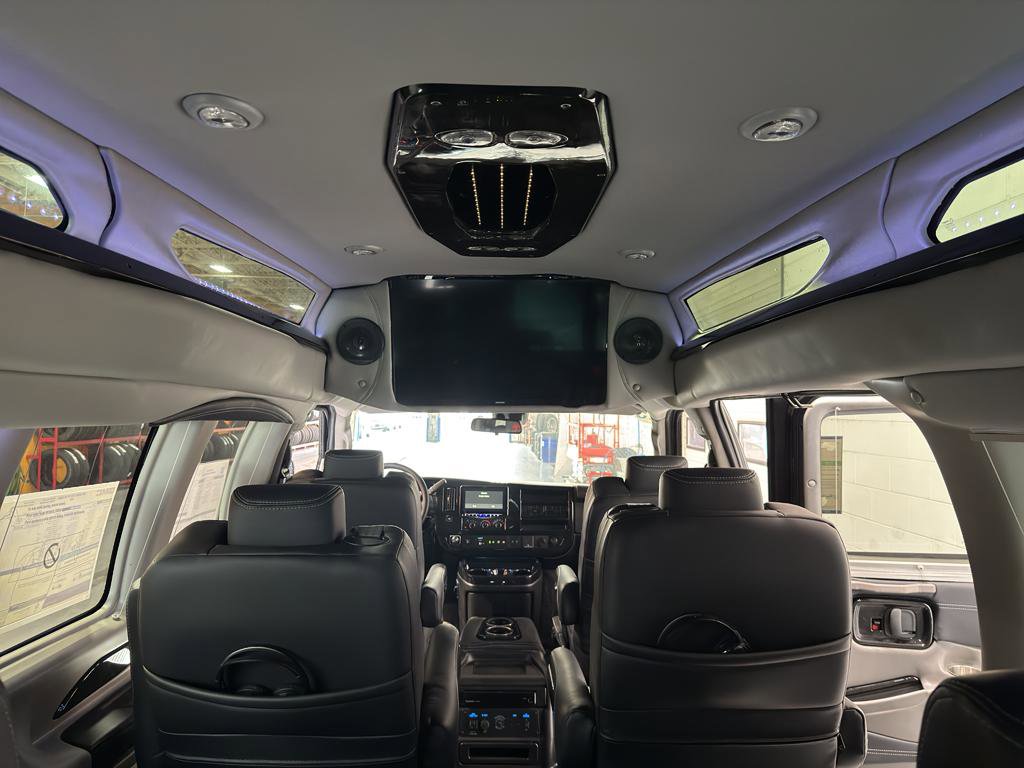 New 2025 GMC Savana 2500 Extended w/ Driver Convenience Package image 21