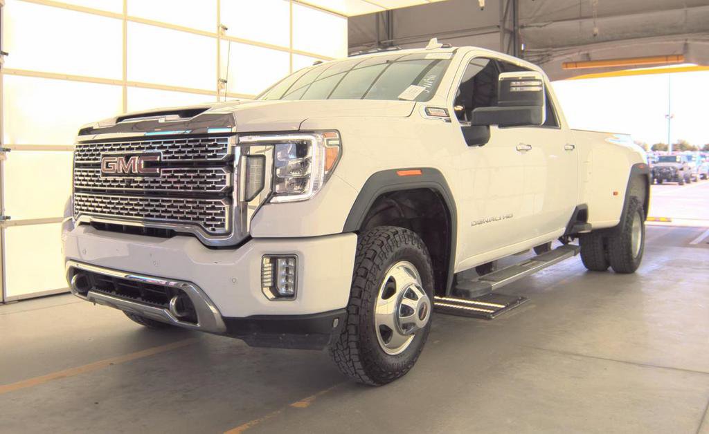 Used 2020 GMC Sierra 3500 Denali w/ Denali Ultimate Package AWD/4WD image 4