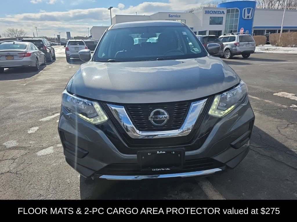 Used 2018 Nissan Rogue S image 2