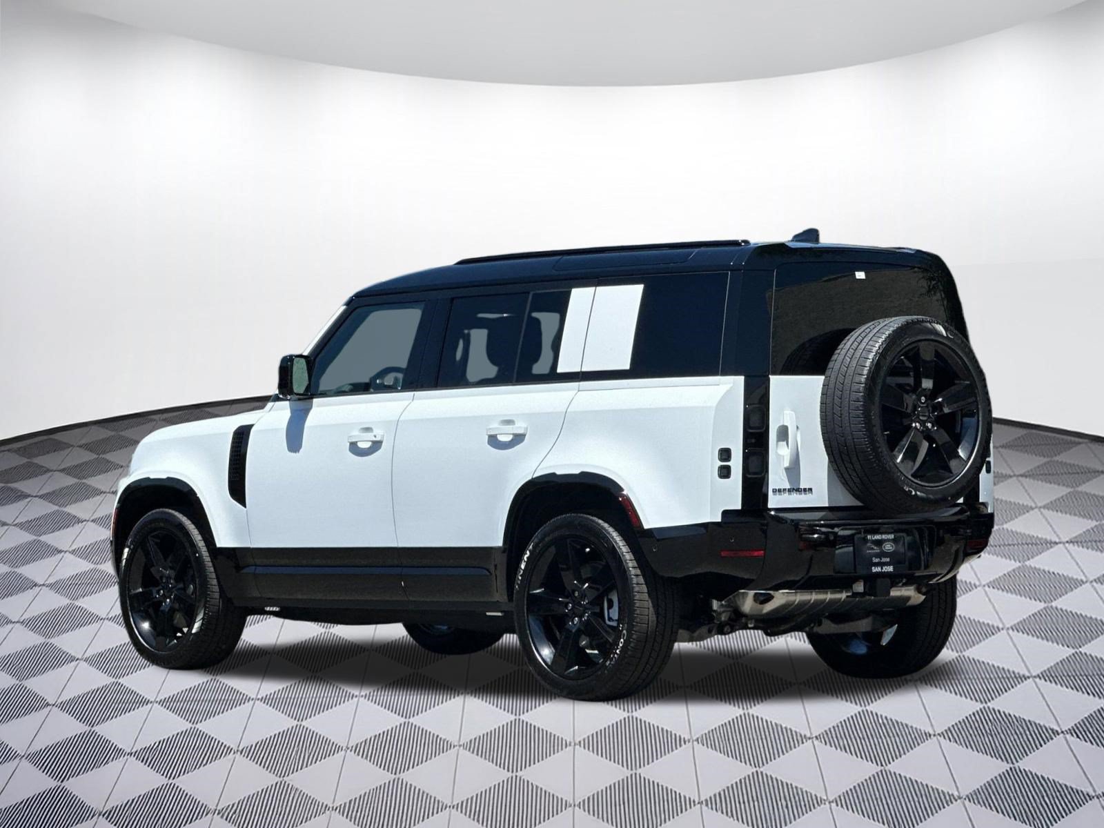 New 2026 Land Rover Defender 110 X-Dynamic SE AWD/4WD image 3