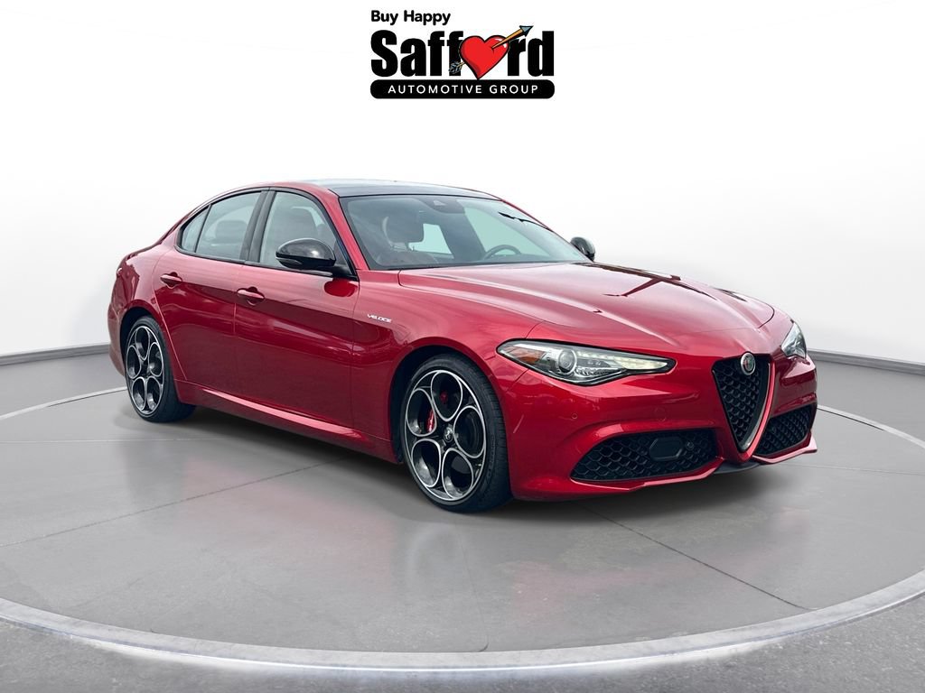 Used 2023 Alfa Romeo Giulia Veloce RWD image 10