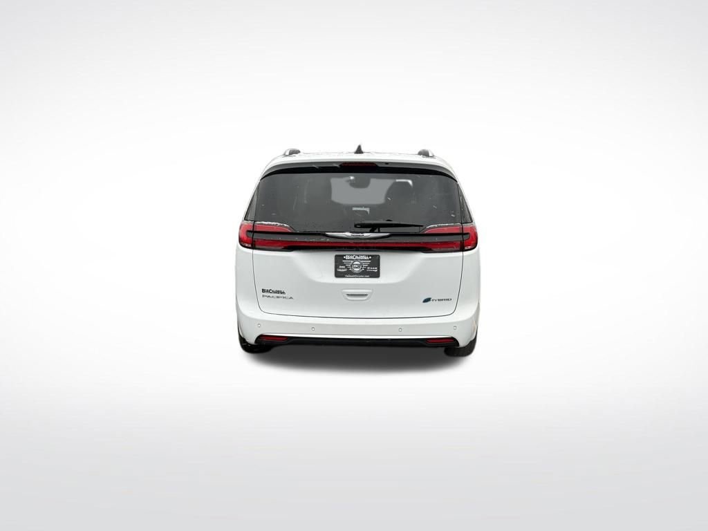Used 2024 Chrysler Pacifica Pinnacle image 6