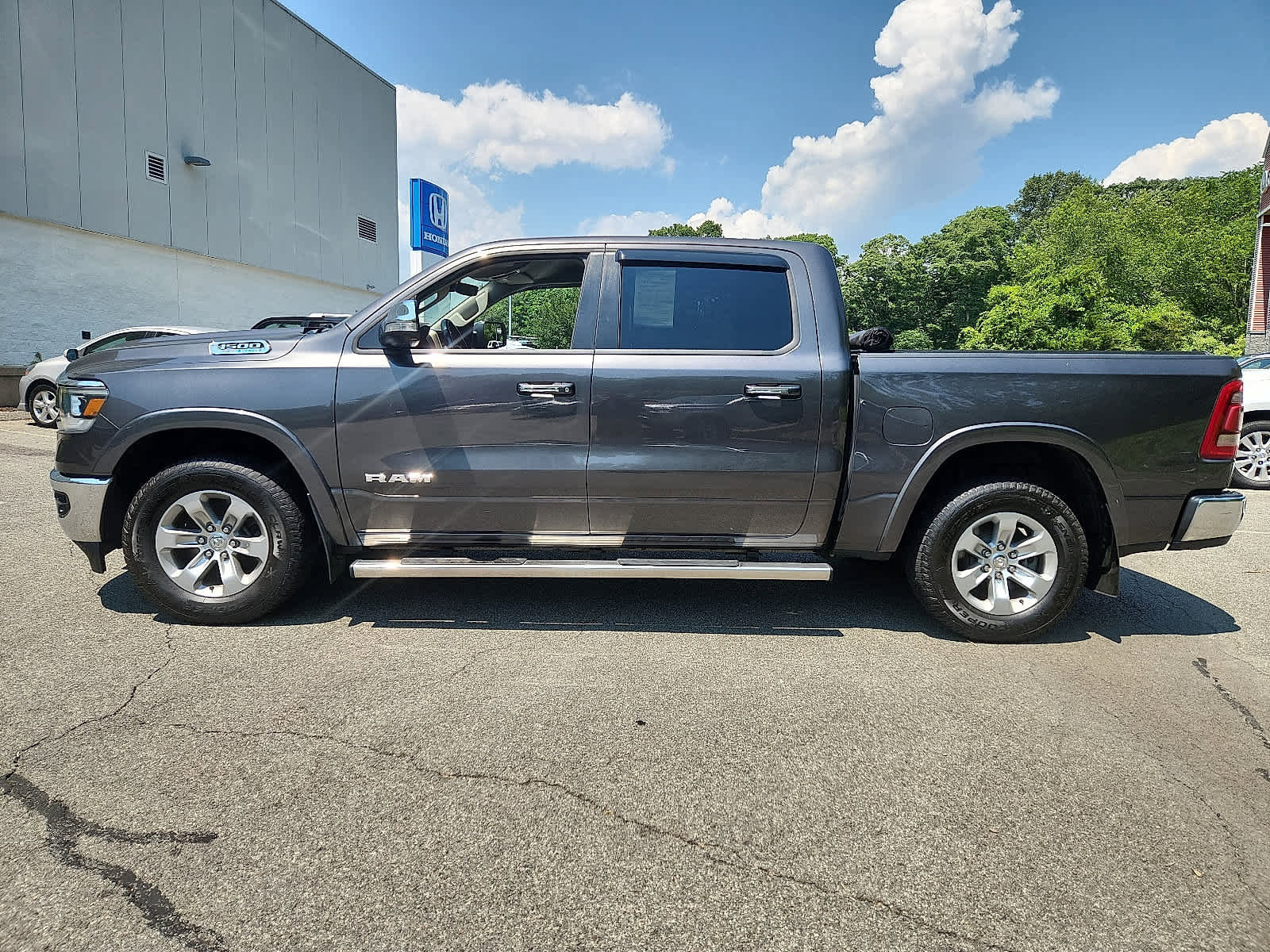 Used 2022 RAM 1500 Laramie image 8