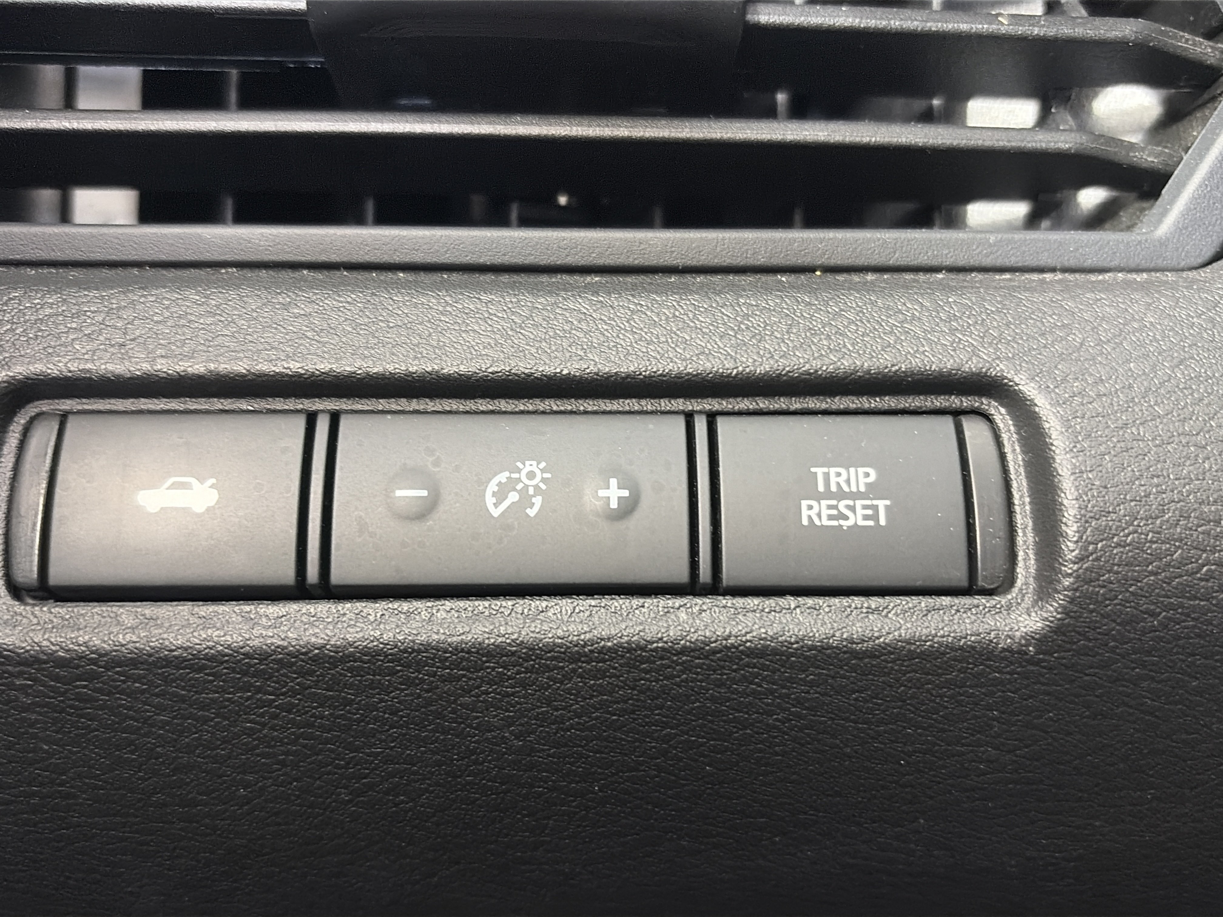 Used 2025 Nissan Altima 2.5 SV w/ SV Special Edition Package AWD/4WD image 30