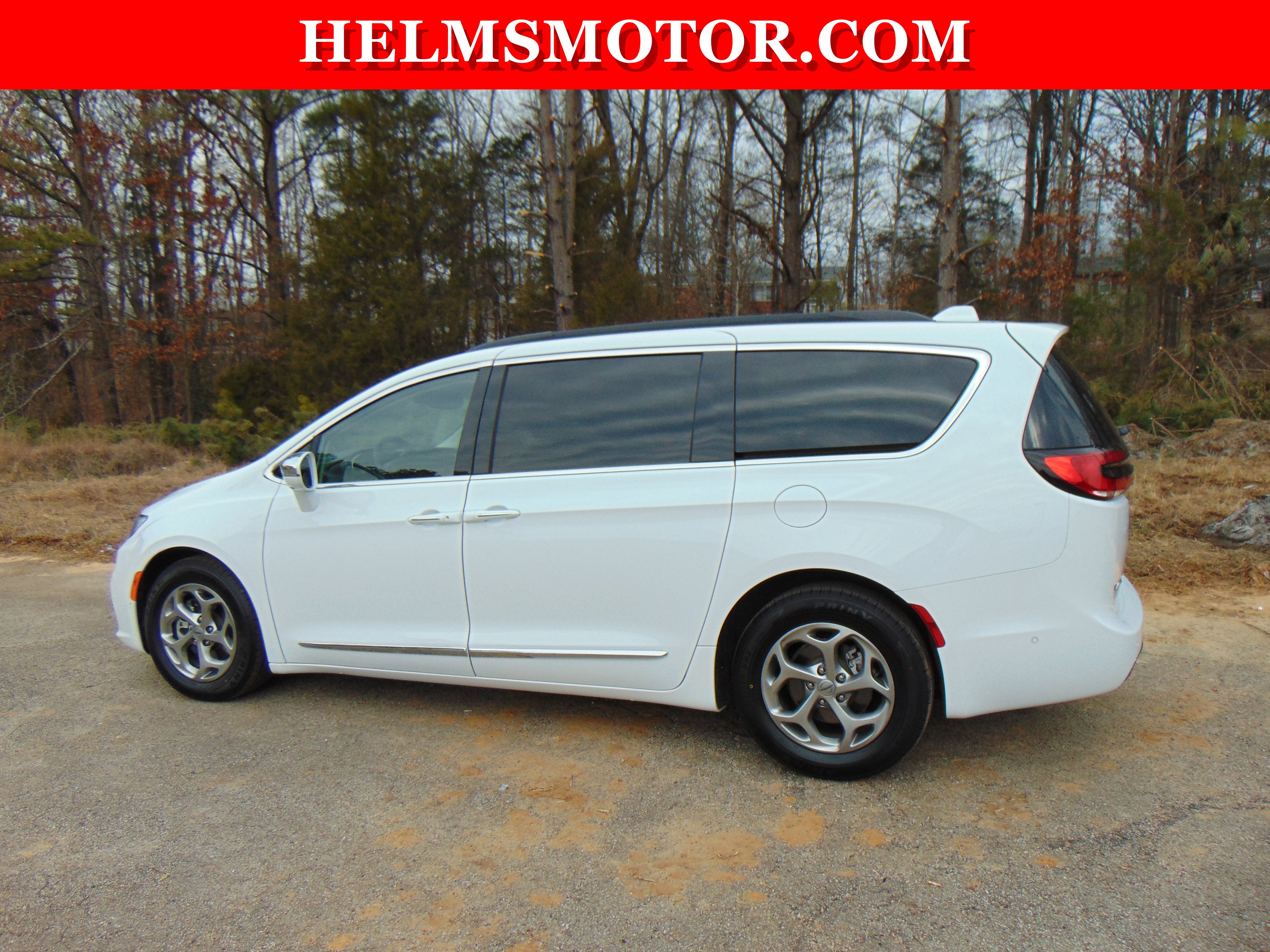 Certified 2022 Chrysler Pacifica Limited w/ Uconnect Theater Family Group image 7