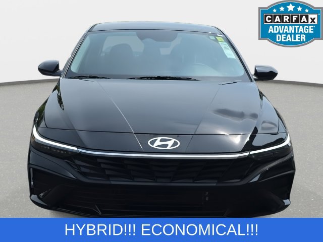 Used 2026 Hyundai Elantra Hybrid FWD image 2