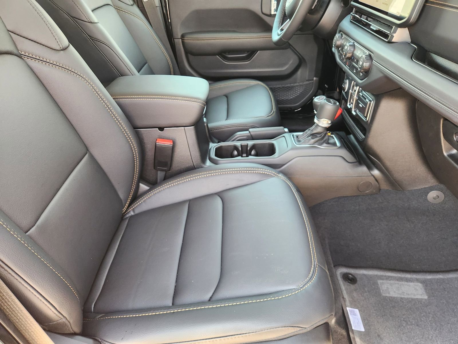 New 2026 Jeep Gladiator Sport AWD/4WD image 13