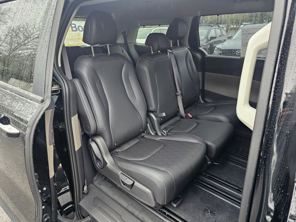 New 2026 Kia Carnival EX image 28