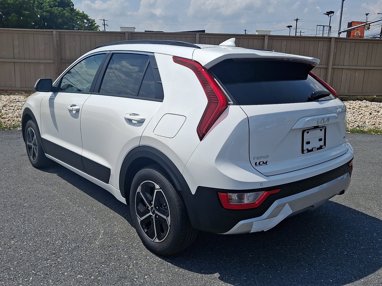 New 2026 Kia Niro EX FWD image 4