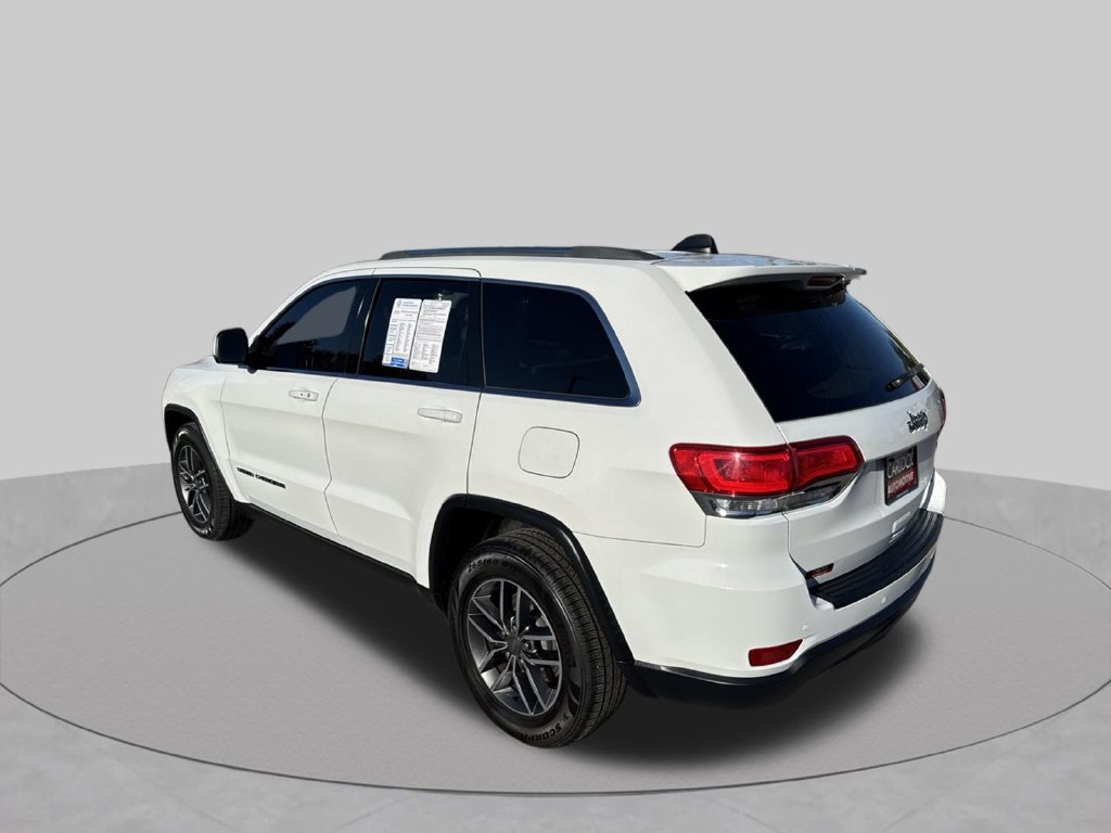 Used 2019 Jeep Grand Cherokee Laredo w/ Security & Convenience Group RWD image 6
