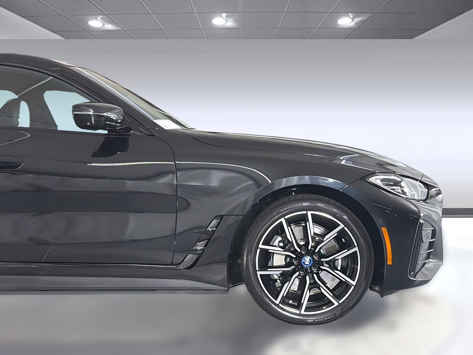 Used 2024 BMW i4 eDrive35 w/ M Sport Package RWD image 34