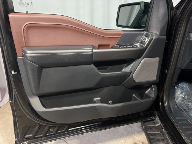 Used 2023 Ford F150 Lariat w/ Equipment Group 502A High image 6