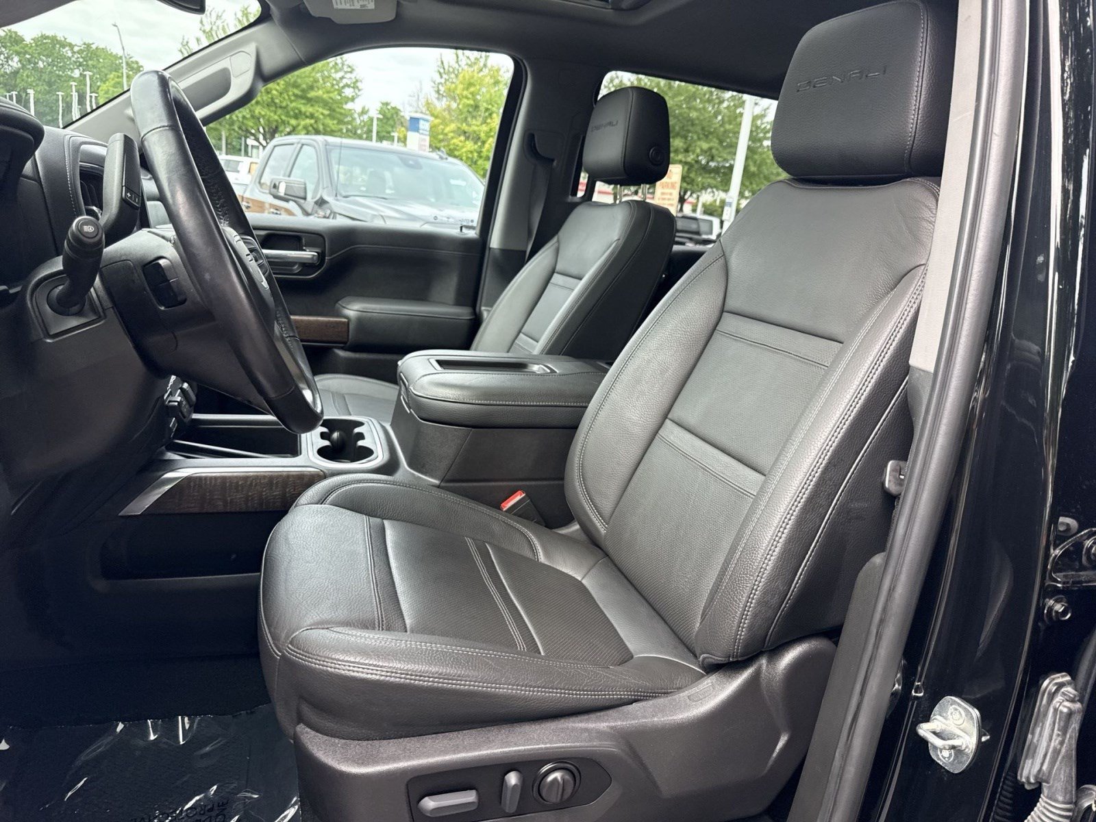 Used 2022 GMC Sierra 1500 Denali w/ Denali Premium Package AWD/4WD image 20