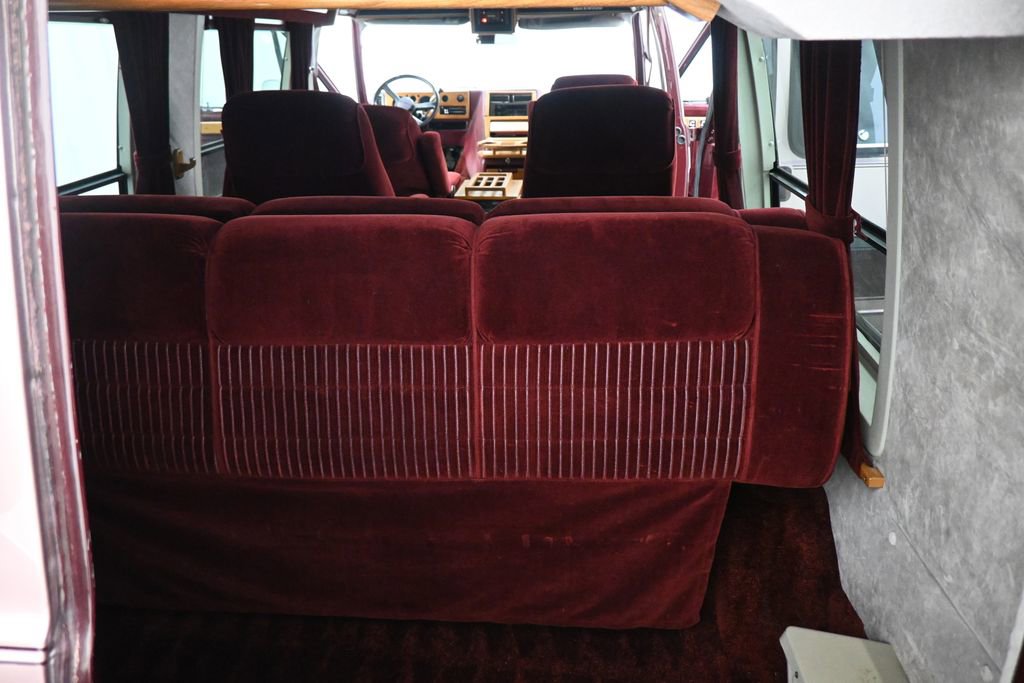 Used 1990 Chevrolet G20 RWD image 8