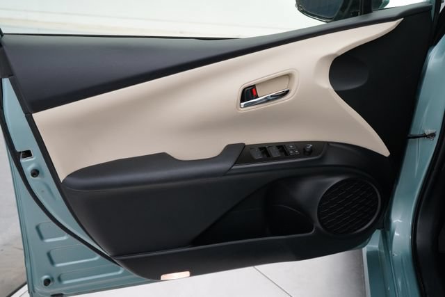 Used 2020 Toyota Prius XLE AWD/4WD image 9
